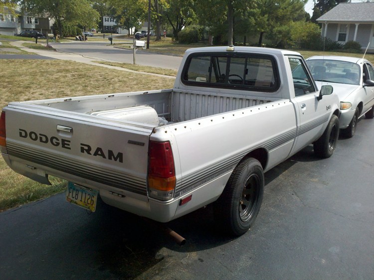 Dodge Ram 50 1986 #2