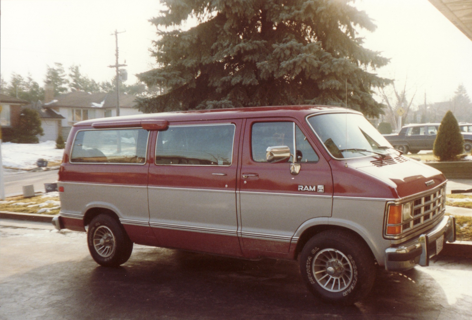 Dodge Ram Wagon 1986 #4