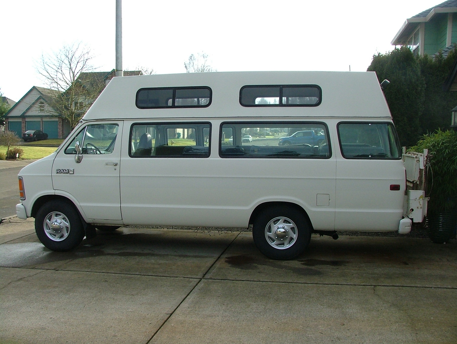 Dodge Van 1988 #1