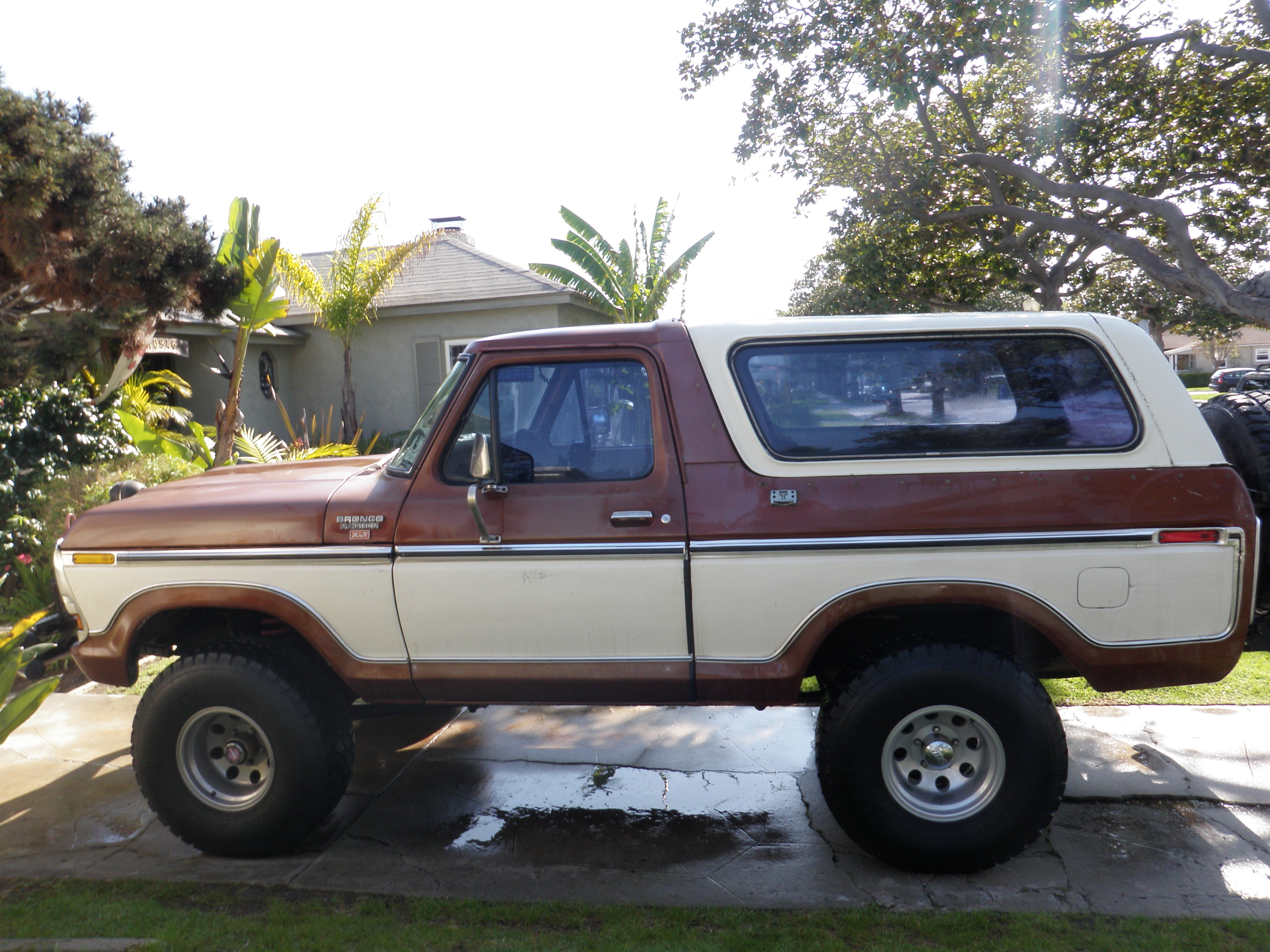 машина ford bronco 1978