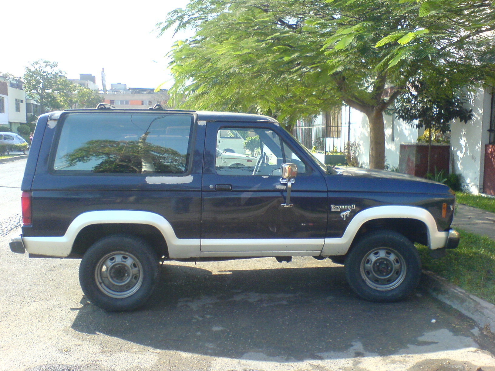 Ford Bronco II Eddie Bauer #10