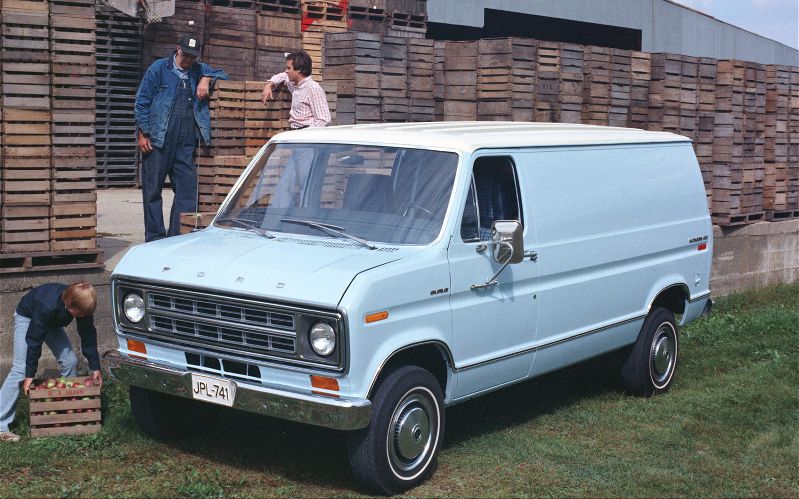Ford Club Wagon 1975 #12
