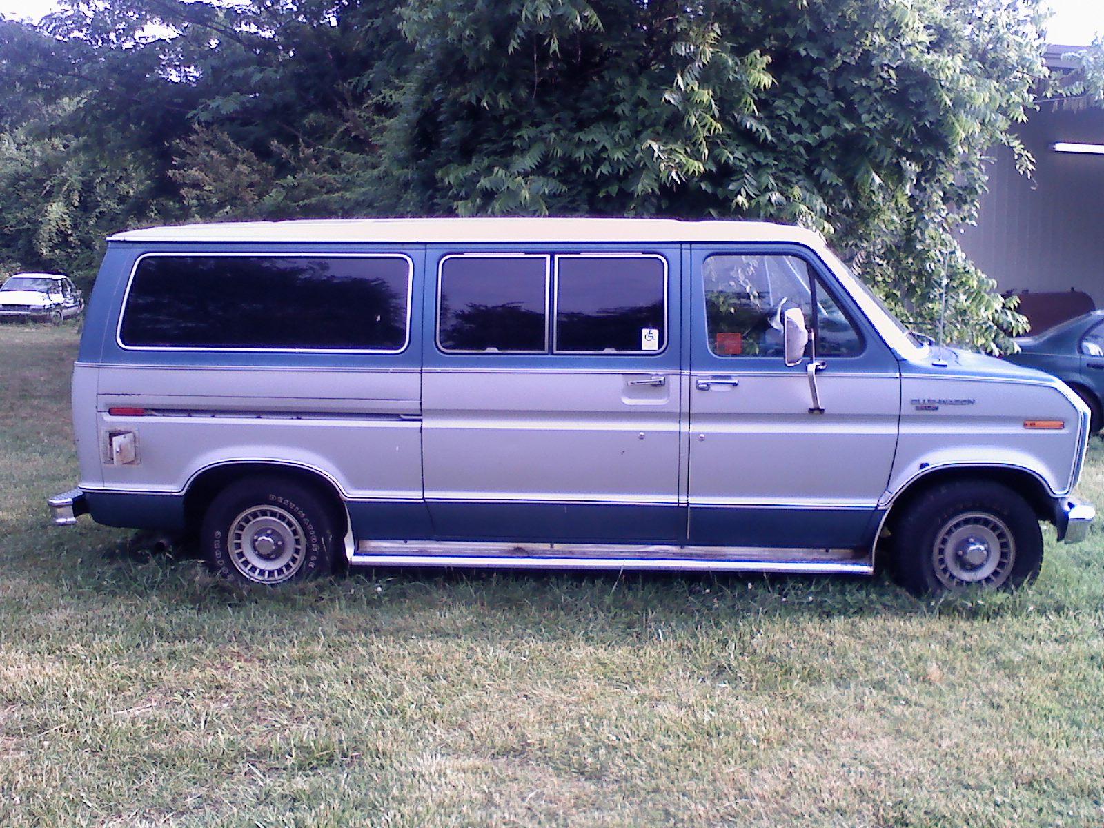 Ford Club Wagon 1989 #3
