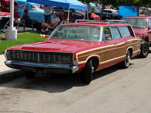 Ford Country Squire 1968 #2