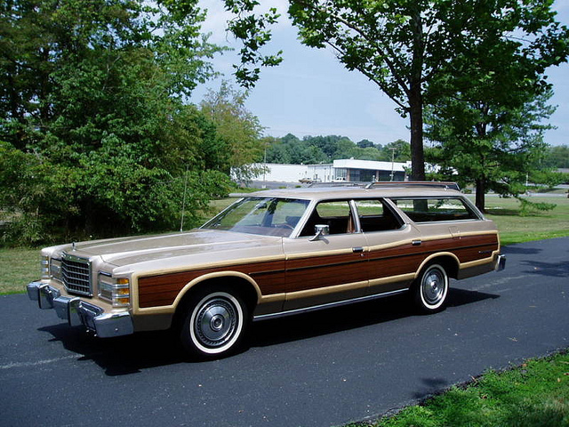 Ford Country Squire 1977 #3