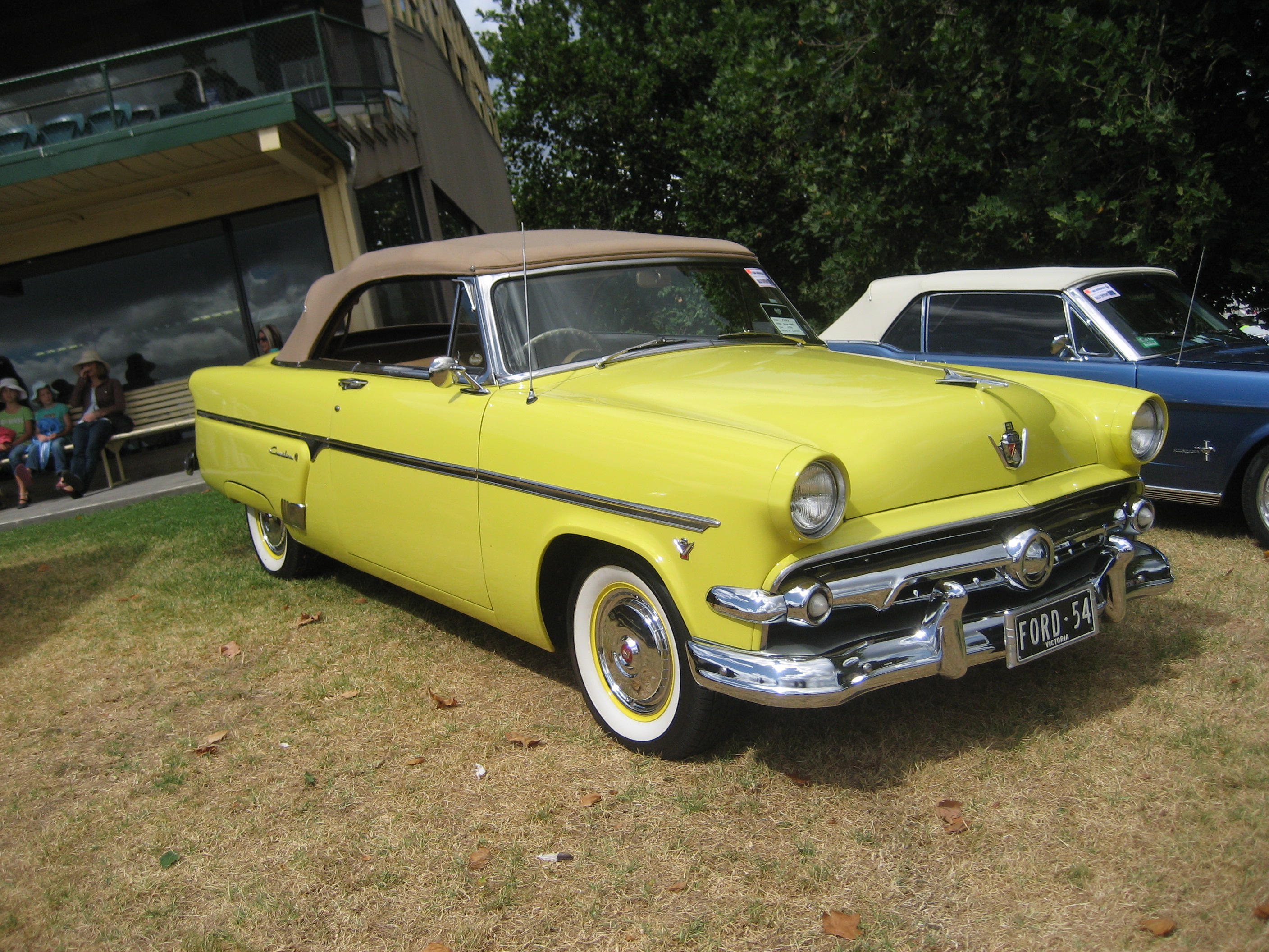 Ford Crestline 1954 #10
