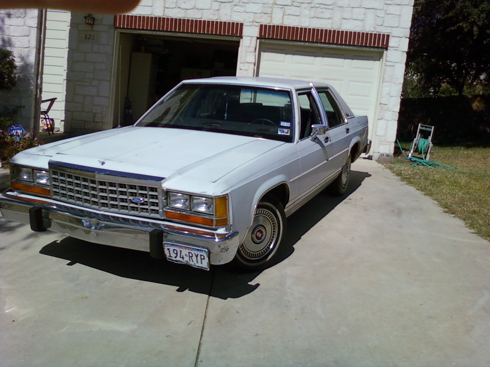 Ford Crown Victoria 1980 #2
