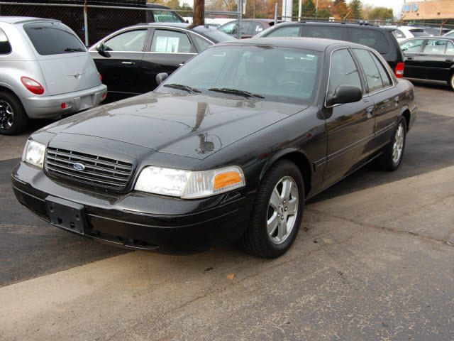 Ford Crown Victoria 2004 #7