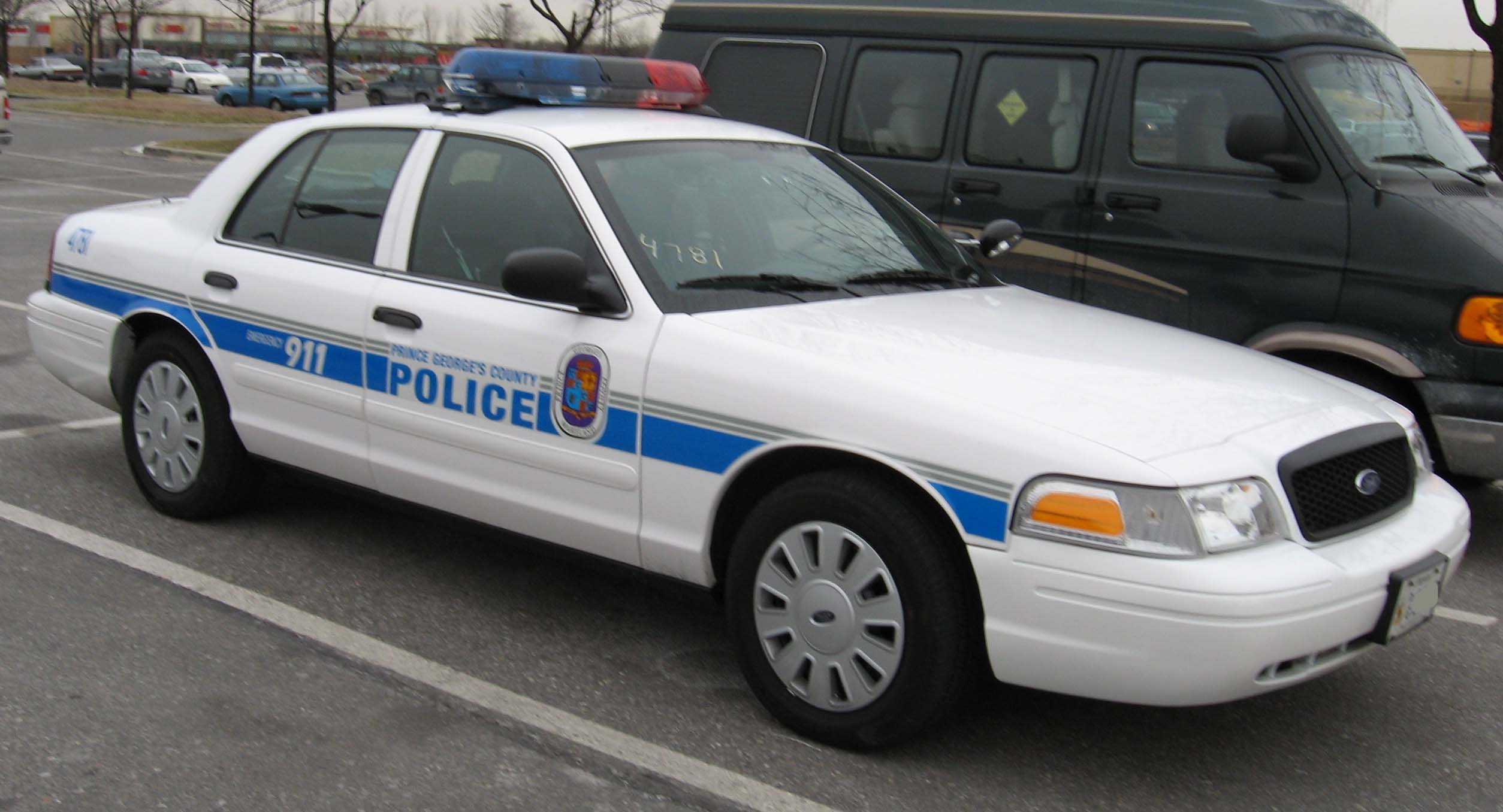 Ford Crown Victoria 2006 #8