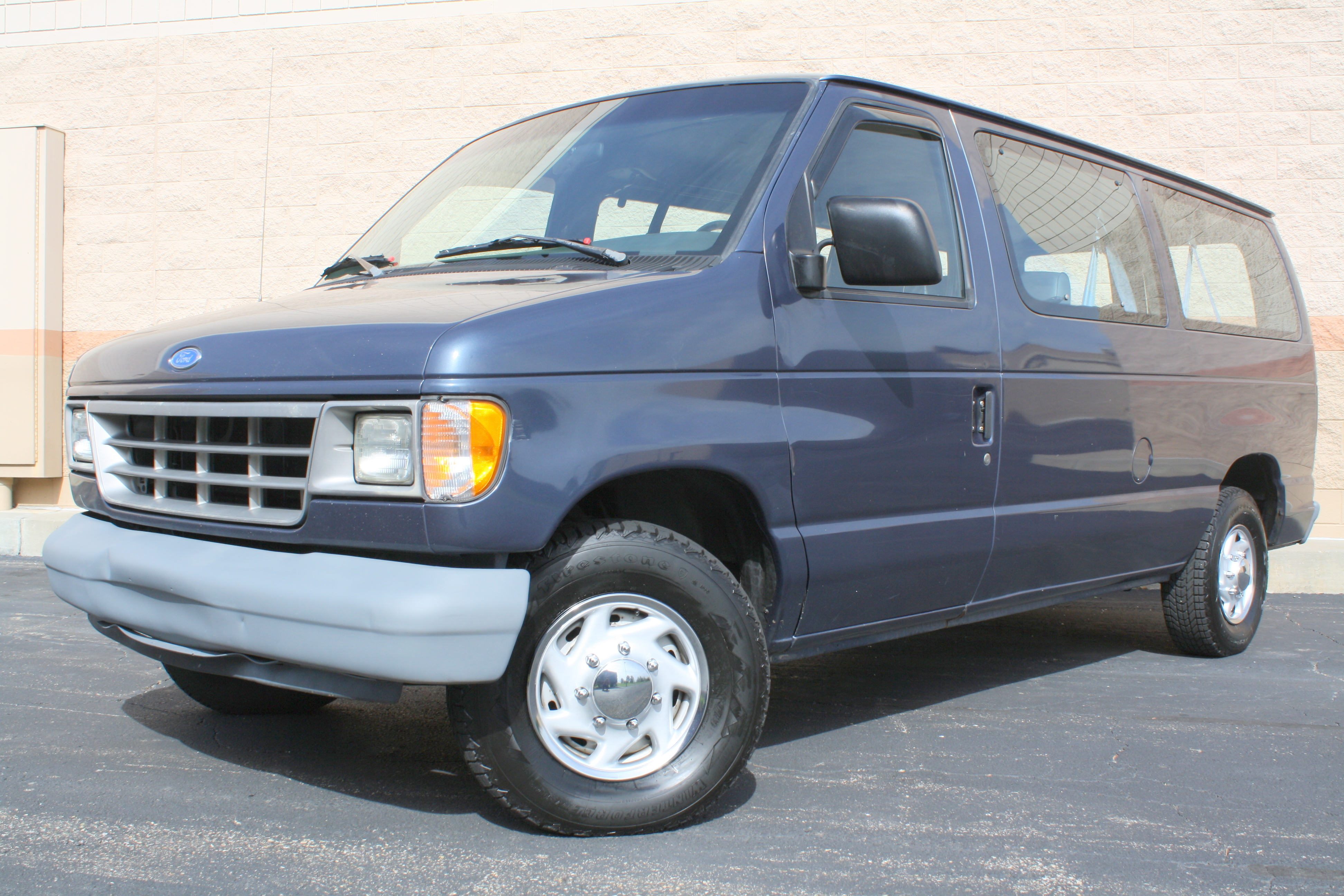 Ford E-150 1996 #12