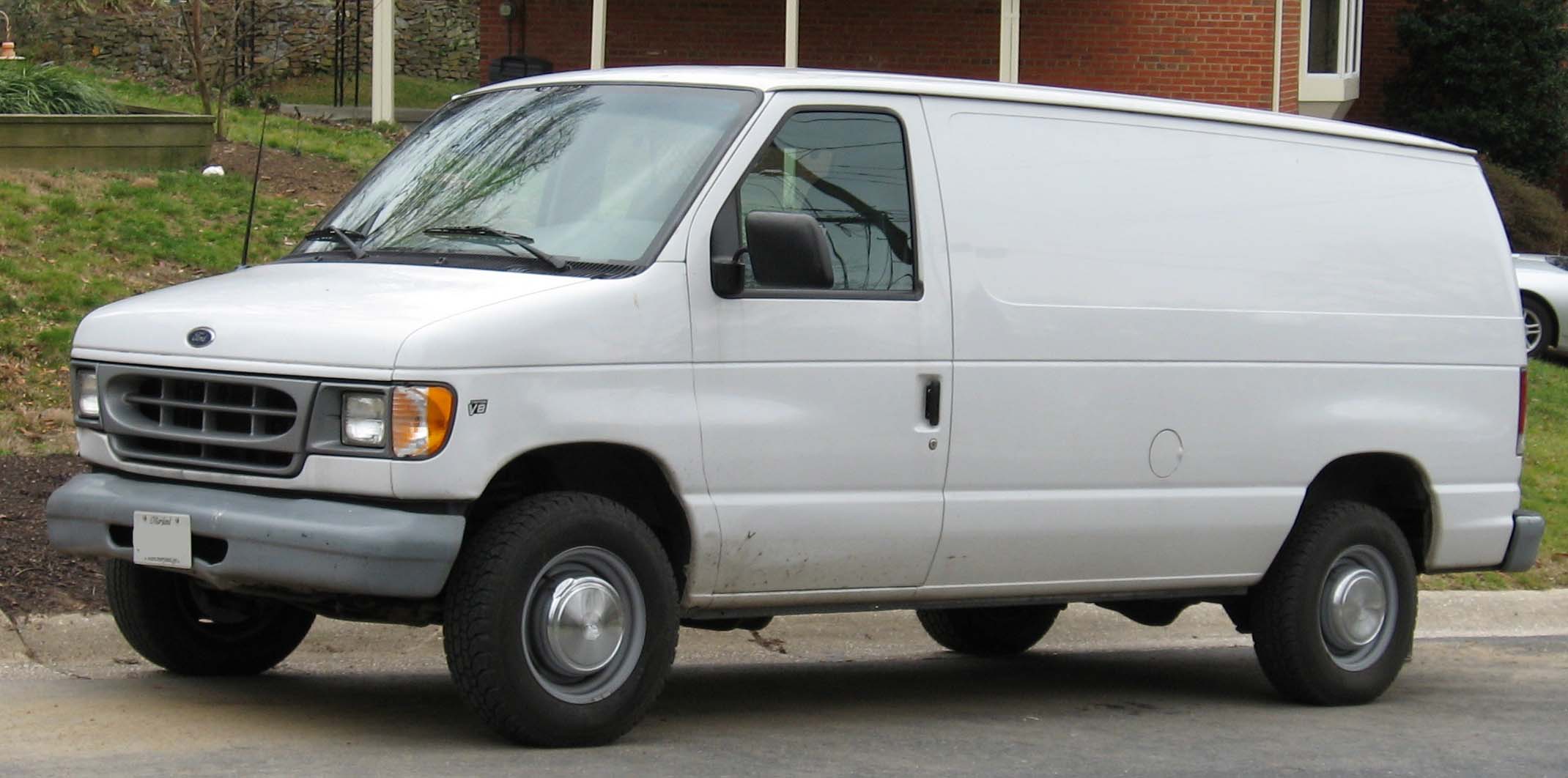 Ford Econoline Wagon 2001 #4
