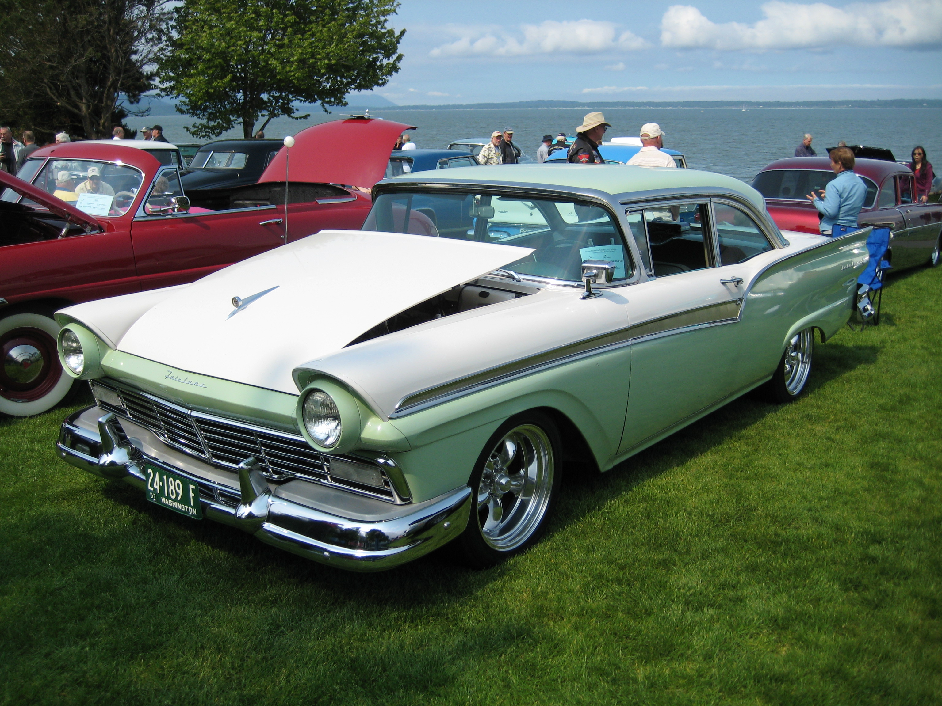 Resultado de imagen para FORD FAIRLANE 1957