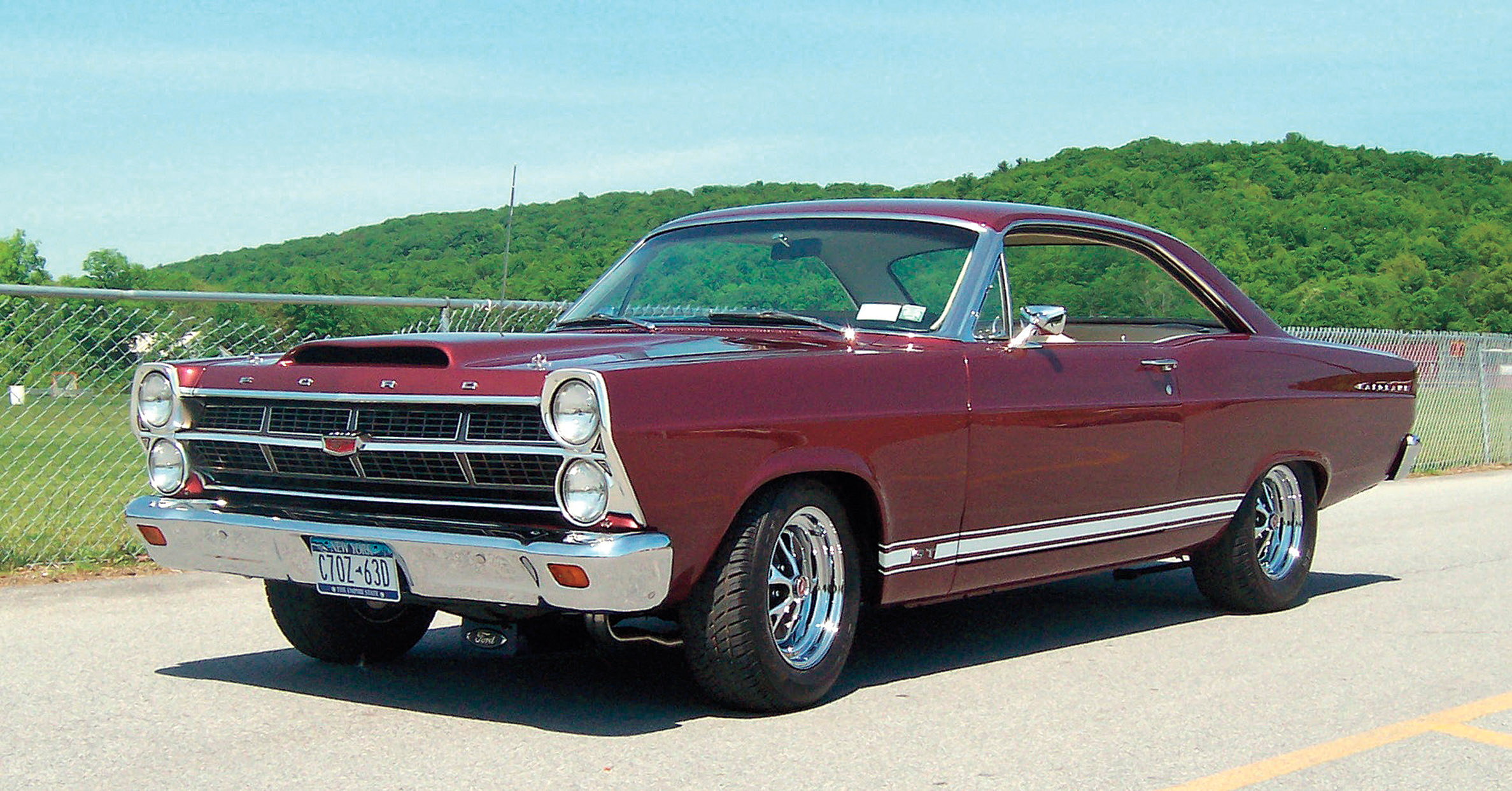 Ford Fairlane GT #8