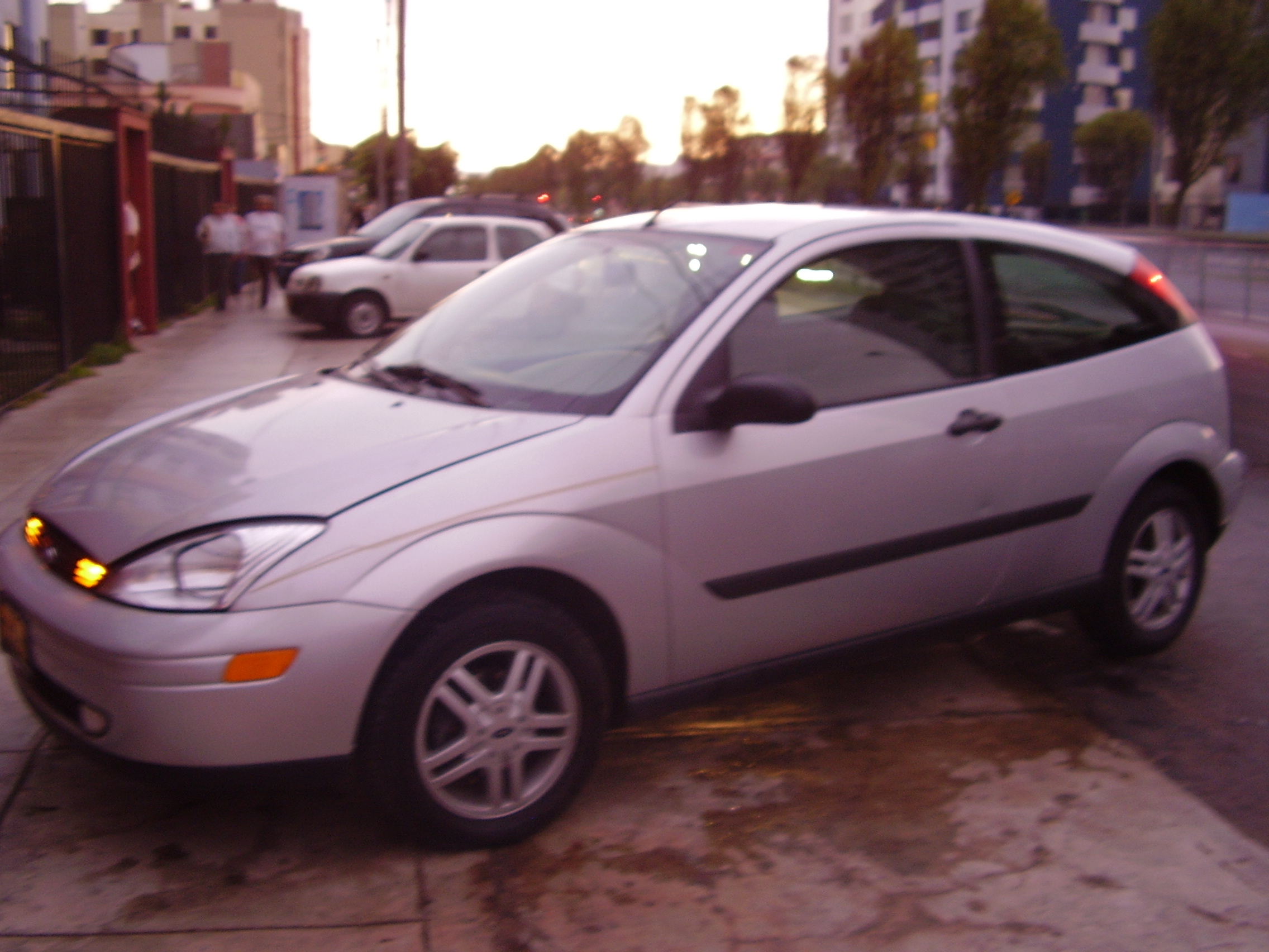 Ford Focus 2000 #8