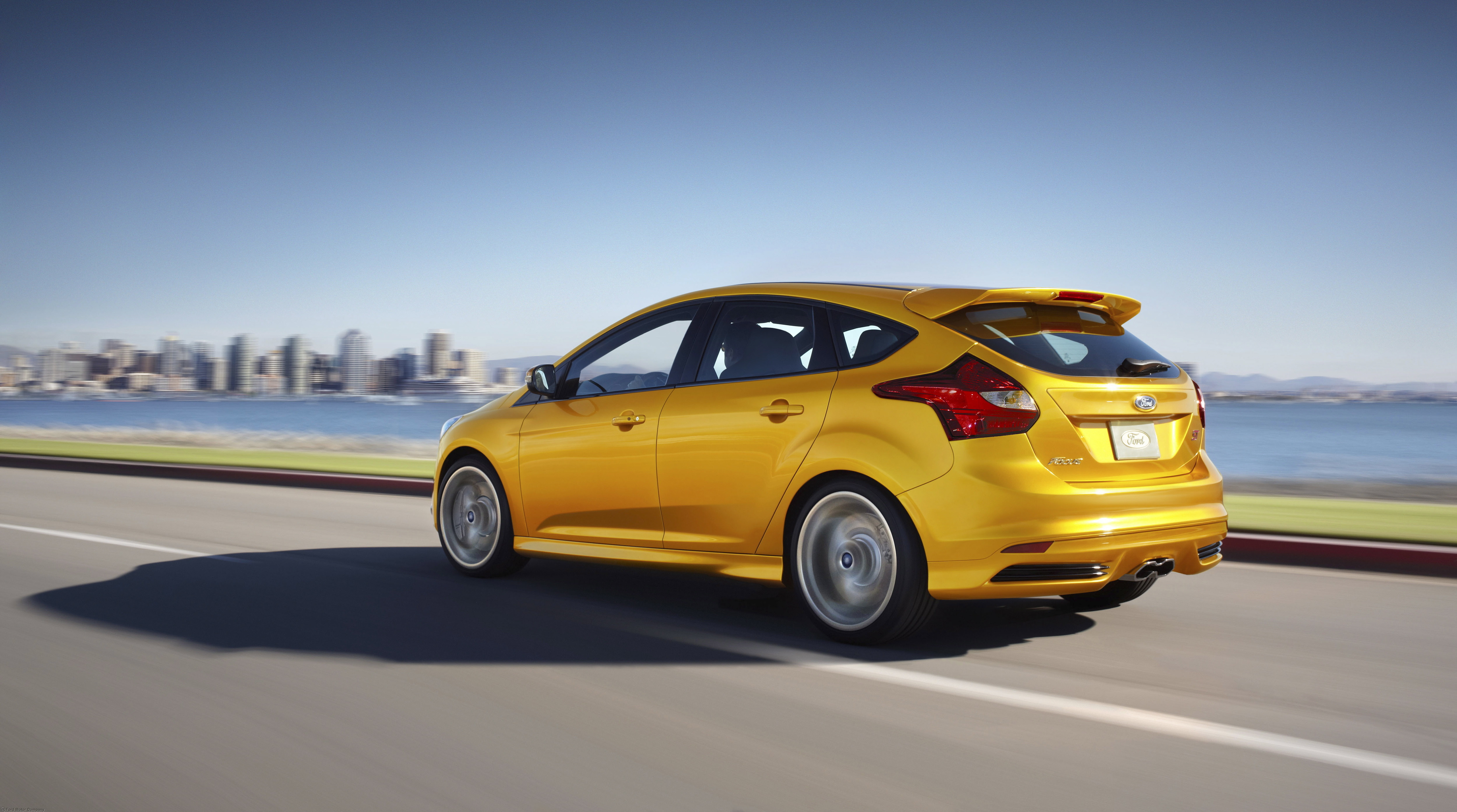Ford Focus ST #9
