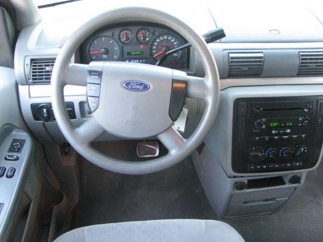 Ford Freestar 2005 #8