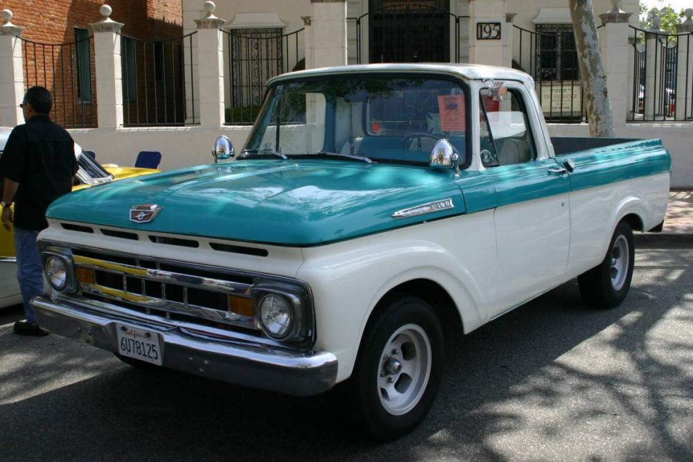 Ford Pickup 1961 #4