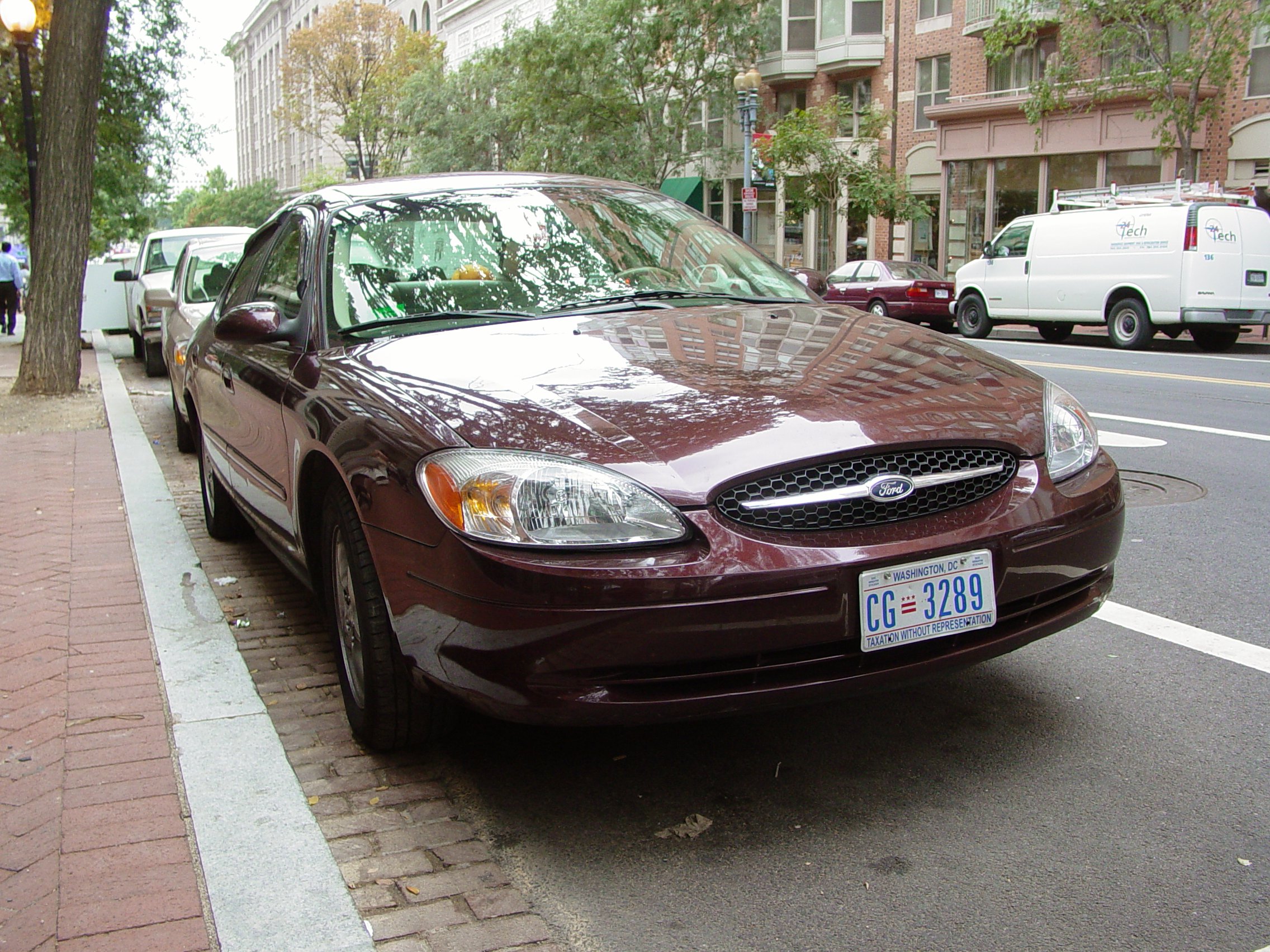 Ford Taurus 2003 #9