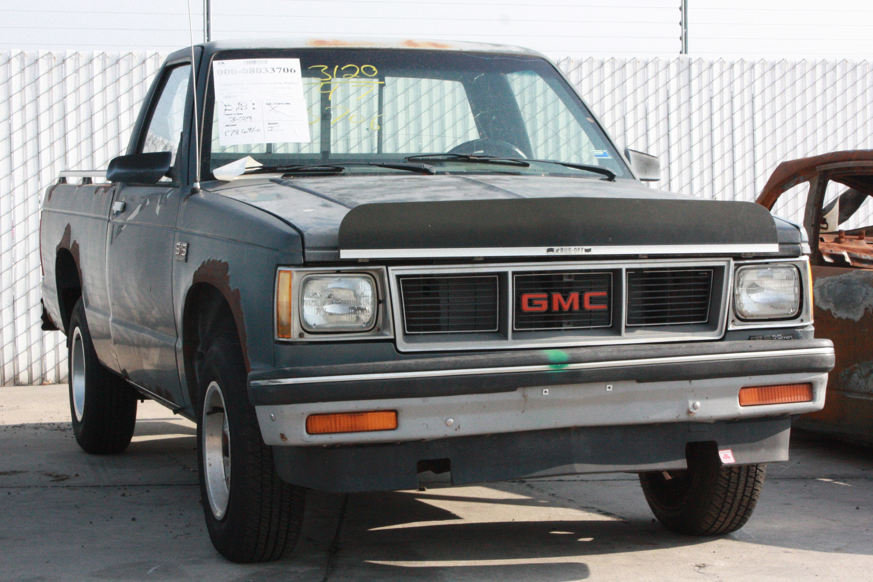 GMC S-15 Pickup 1986 #9