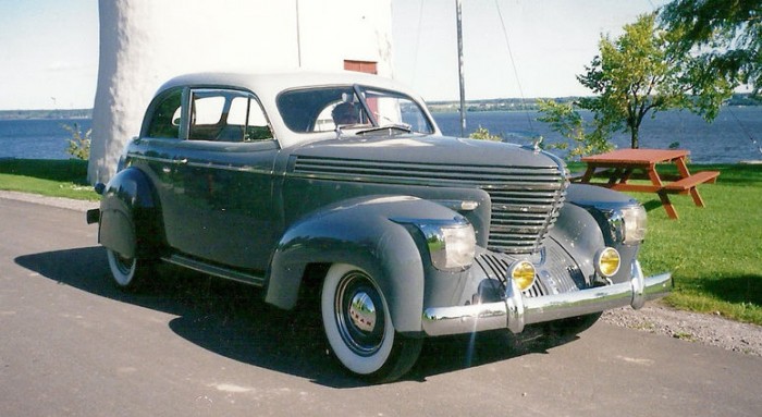 Hupmobile Model R 1939 #11