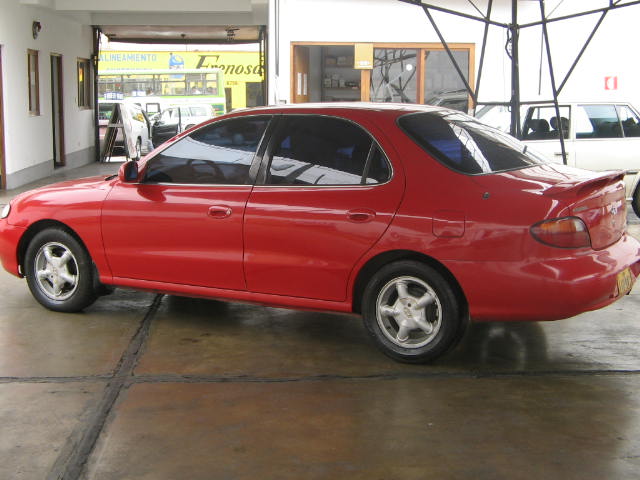 Hyundai Elantra 1996 #3