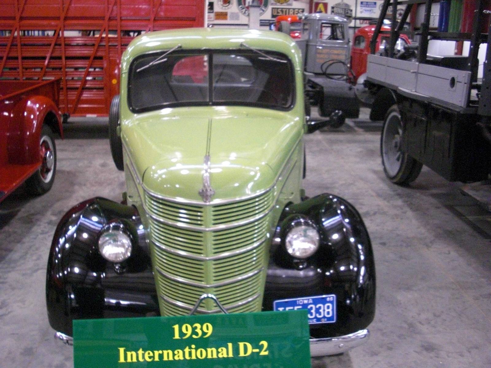 International D-2 1939 #9