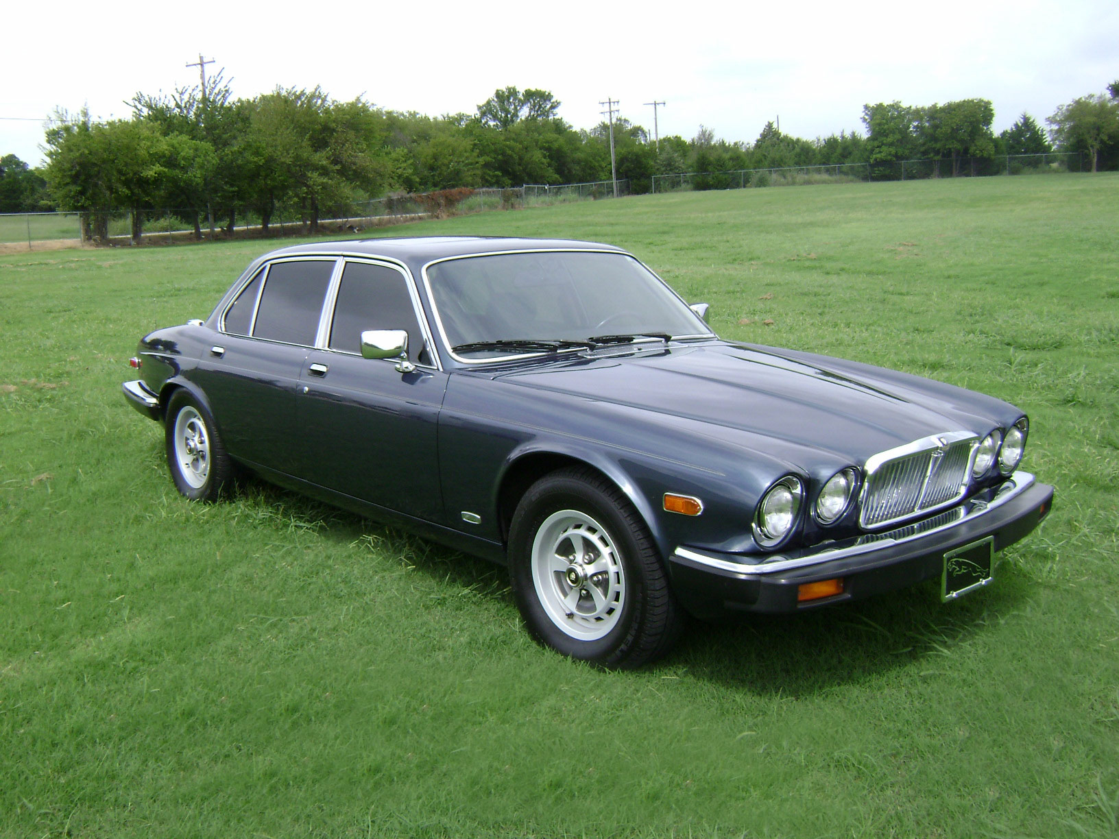 Jaguar XJ6 1980 #1