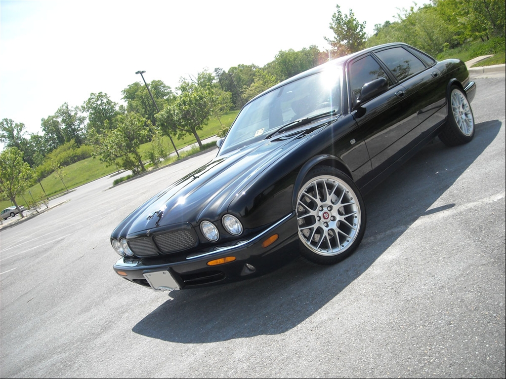 Jaguar XJR #10