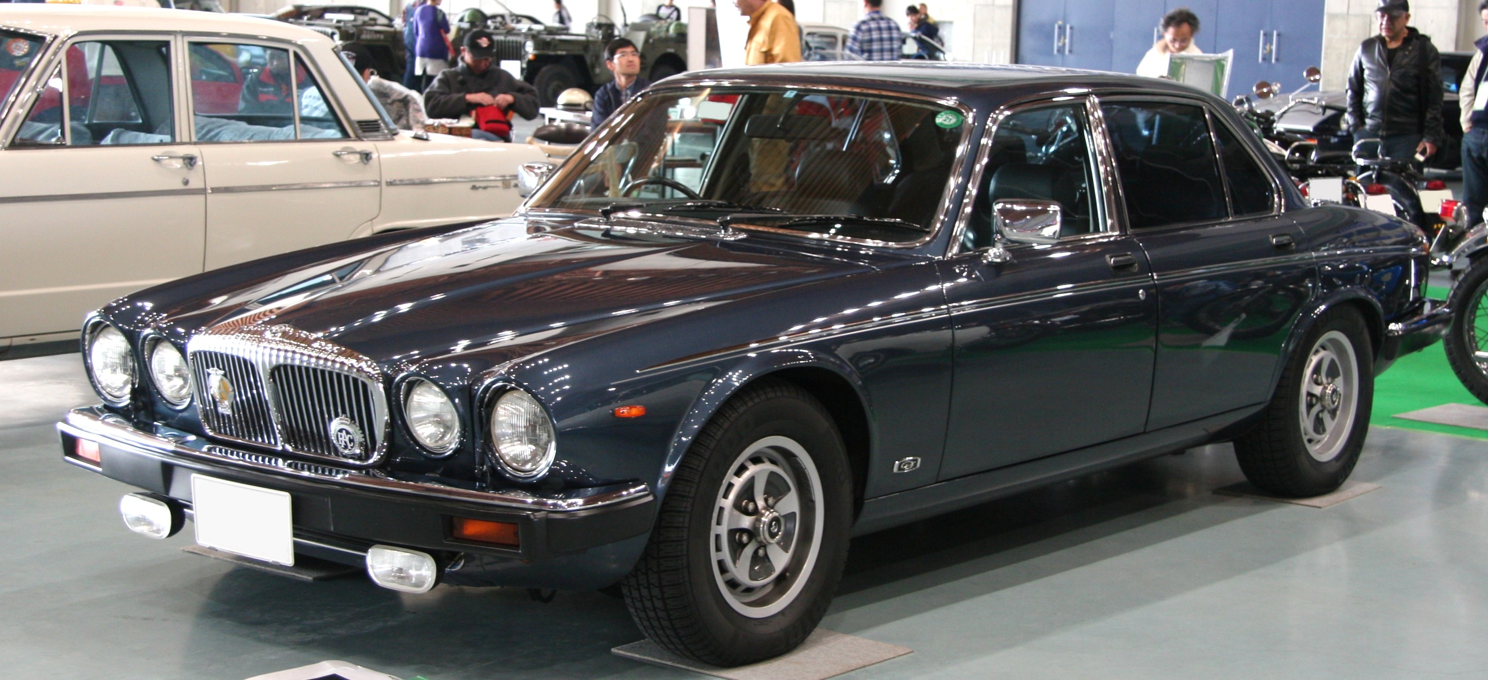 Jaguar XJ-Series #18