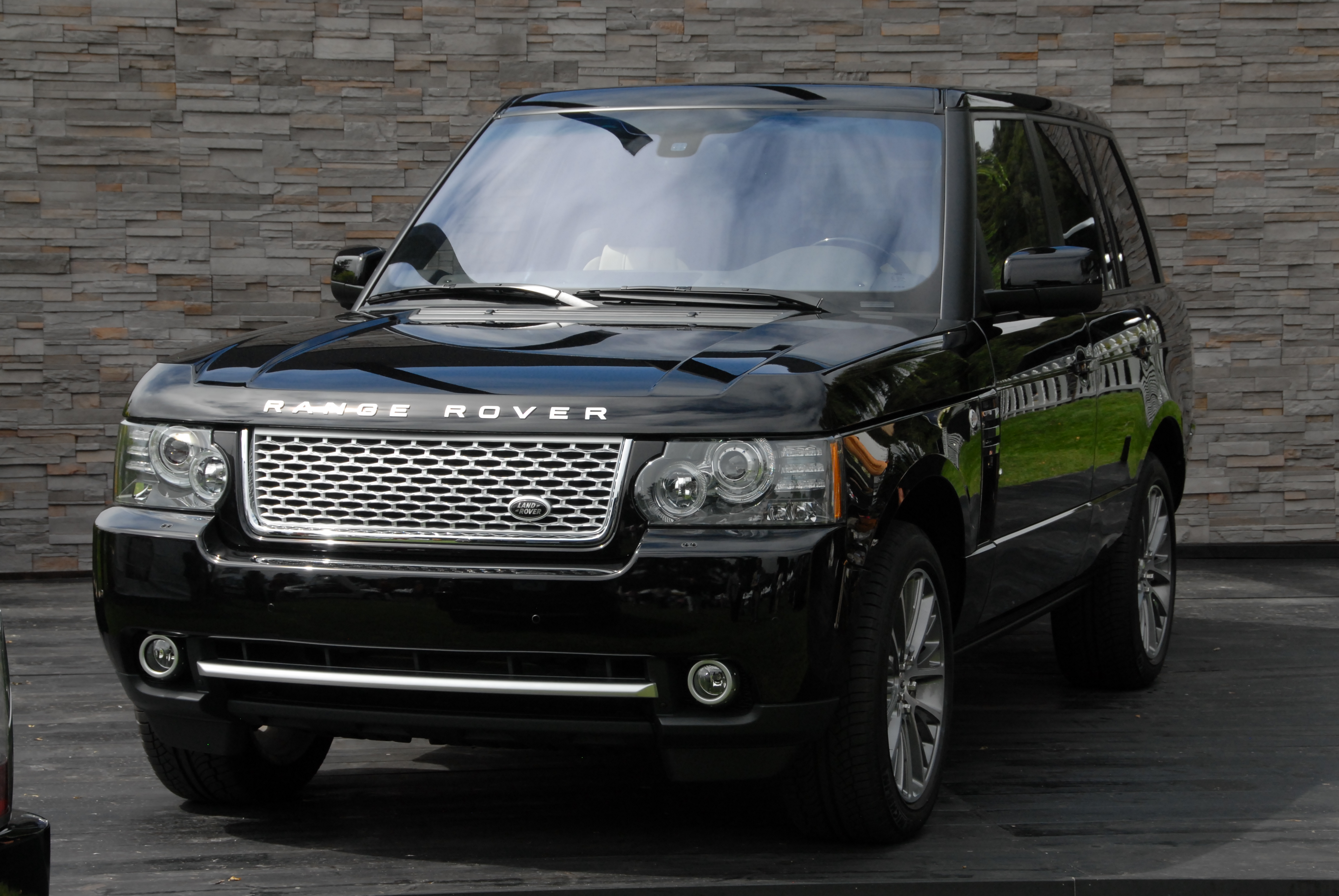 Land Rover Range Rover 2010 #6