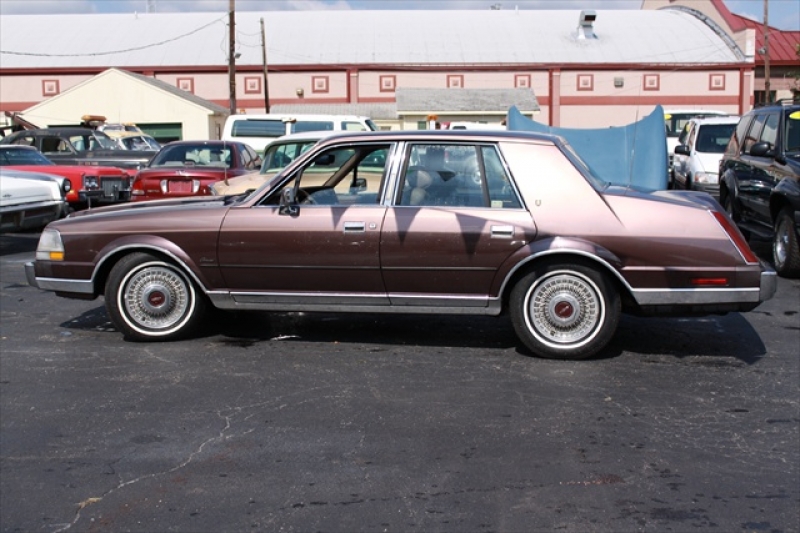 Lincoln Continental 1987 #2
