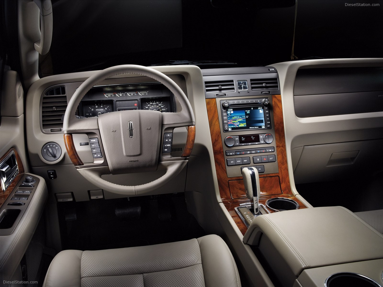 Lincoln Navigator 2012 #1