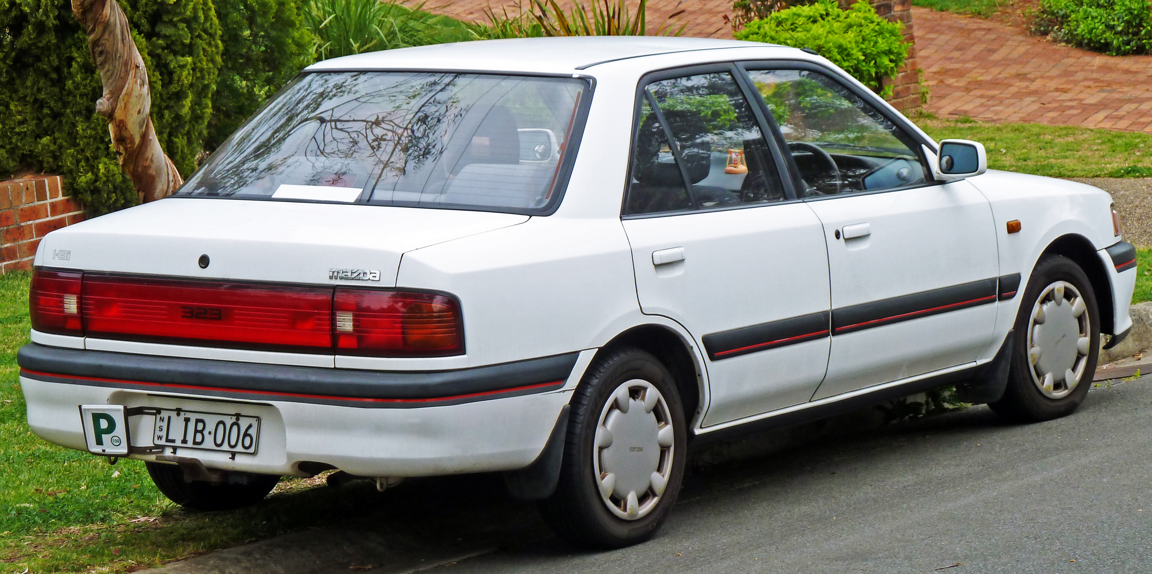 mazda 323 sedan 1989-1994