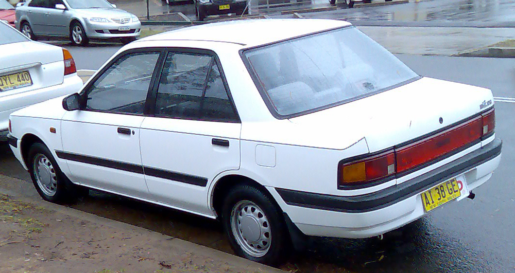 Mazda 323 1989 #6