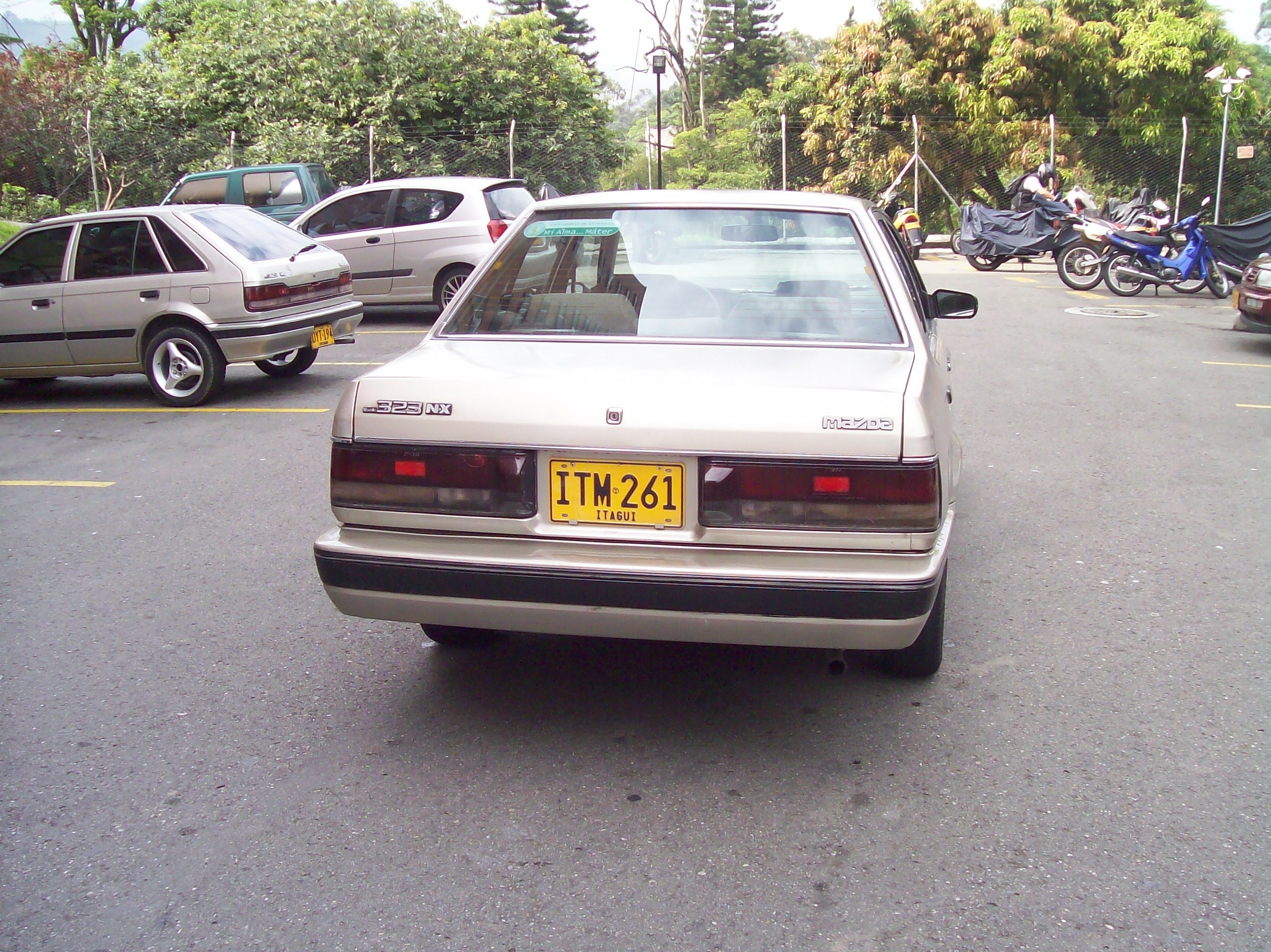 Mazda 323 1992 #8