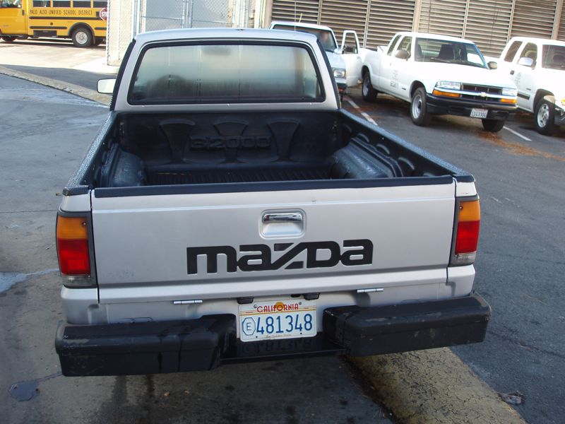 Mazda B2000 1985 #11