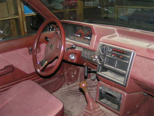 Mazda B2000 1986 #11