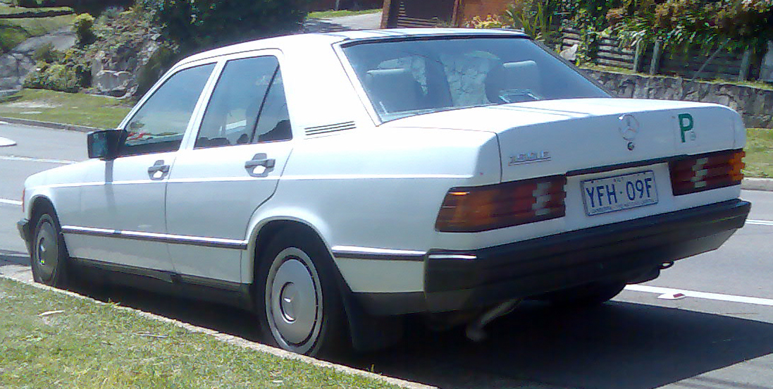 Mercedes-Benz 190 1985 #12