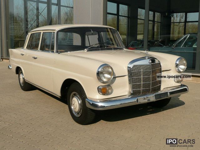 Mercedes-Benz 200 1966 #3
