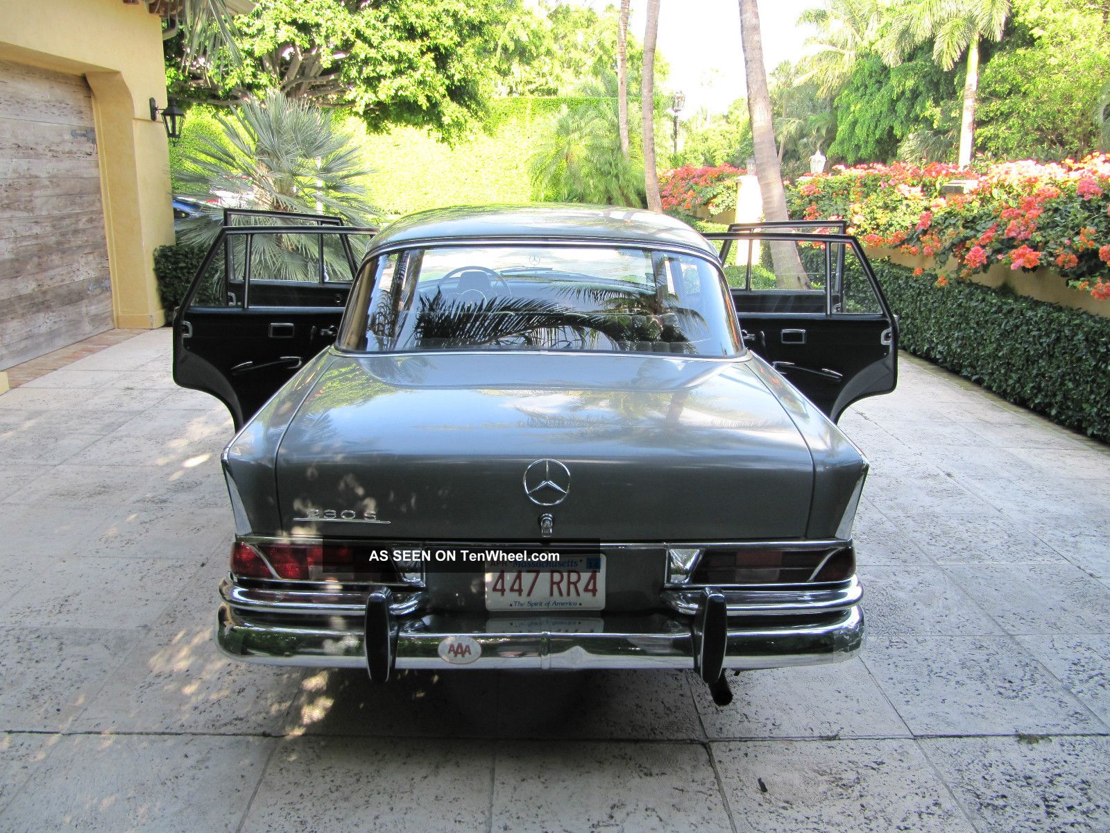 Mercedes-Benz 200 1967 #10