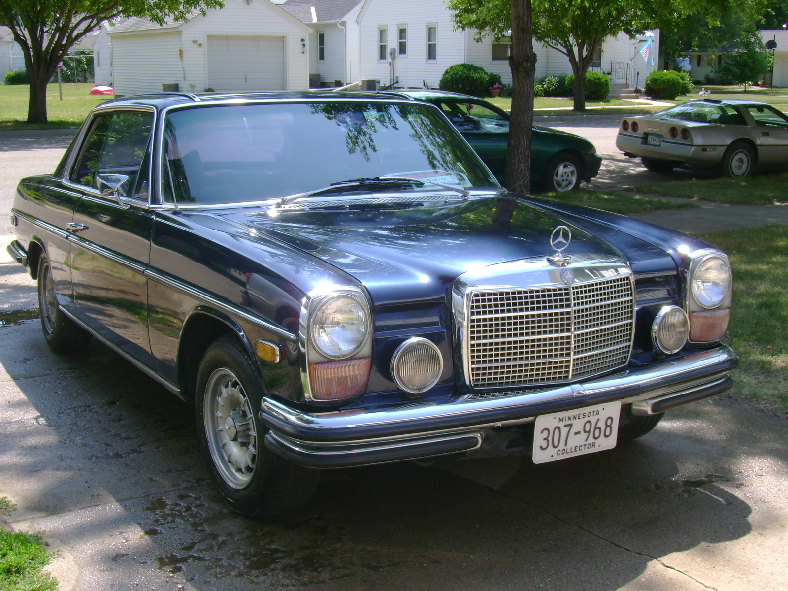Mercedes-Benz 220 1972 #1