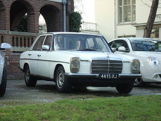 Mercedes-Benz 220 1973 #9
