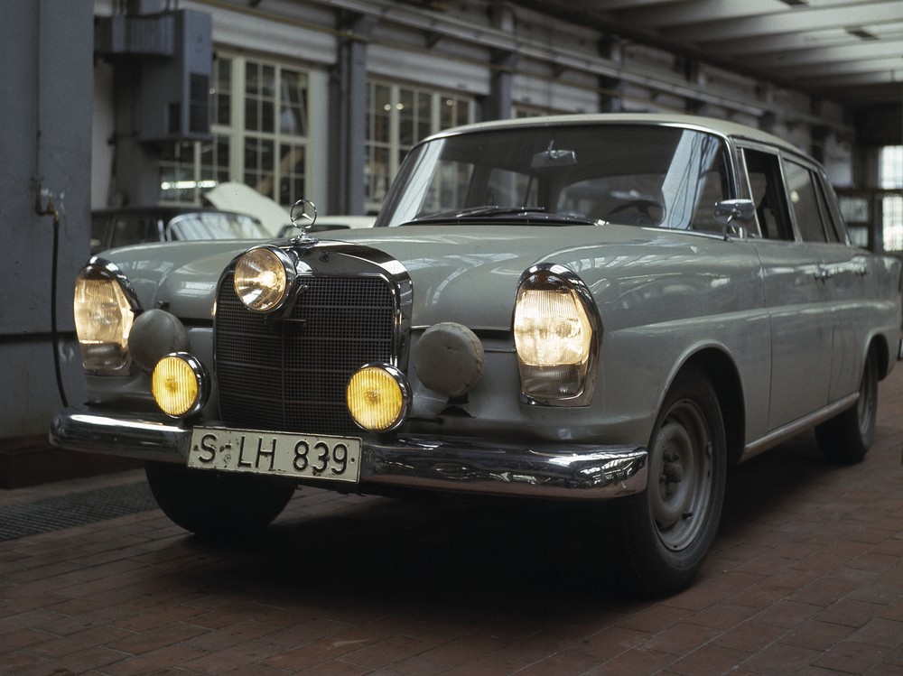 Mercedes-Benz 220S 1964 #14