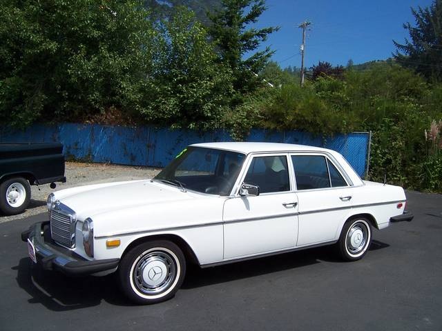 Mercedes-Benz 230 1975 #11