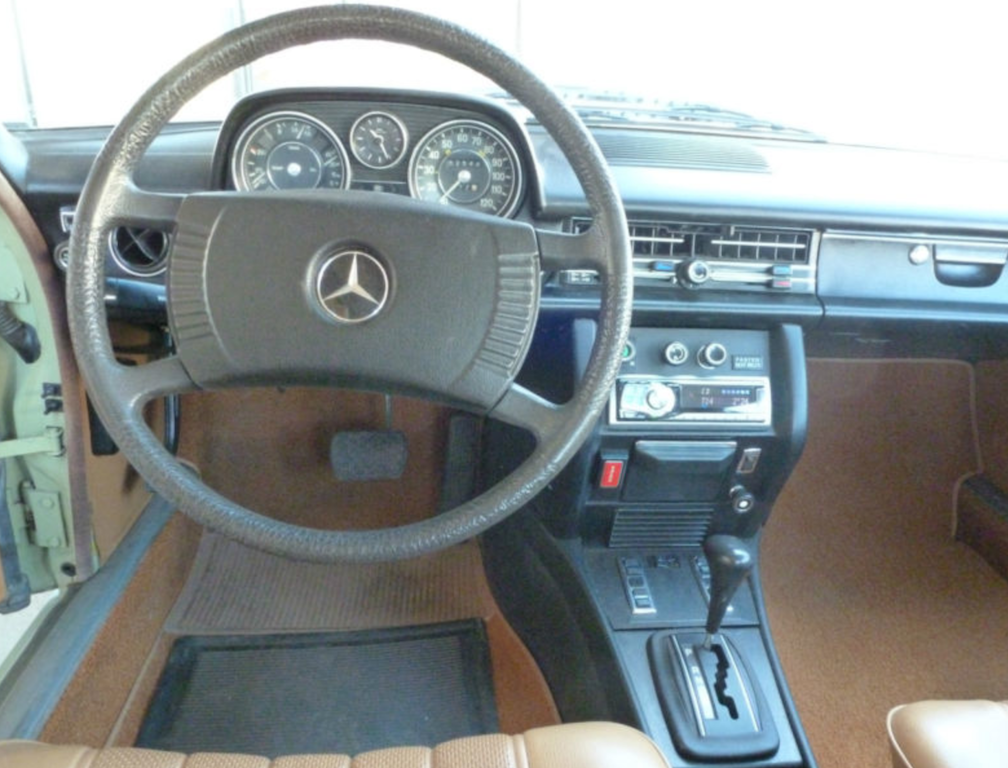 Mercedes-Benz 230 1976 #13