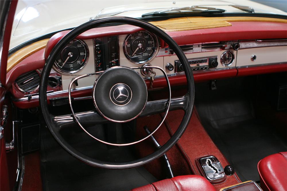 Mercedes-Benz 230SL 1967 #13