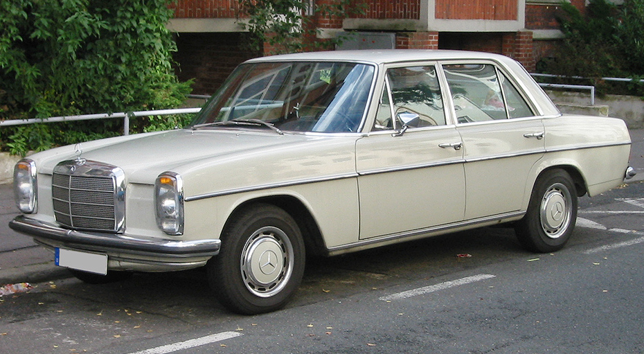 Mercedes-Benz 240 1974 #13