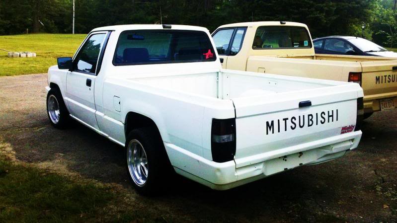 Mitsubishi Mighty Max Pickup 1991 #8