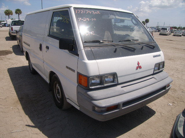 Mitsubishi Minivan 1988 #4