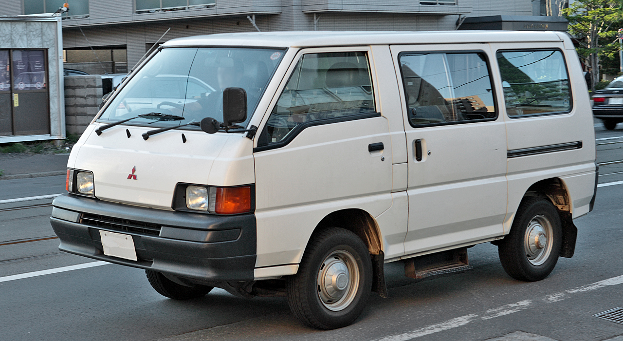 Mitsubishi Minivan 1988 #7